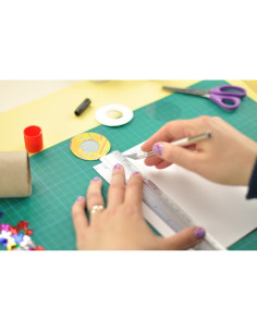 Cutter tip bisturiu Daco 8 mm cu 2 lame rezerva 2